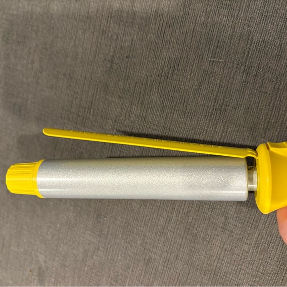 Drybar Yellow Curling Iron - Picture 3 of 4